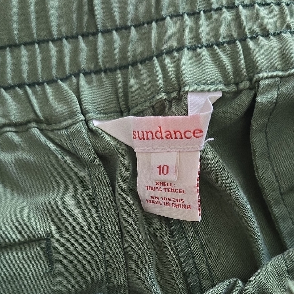Sundance High Waist Green Women's Shorts - Picture 3 of 3